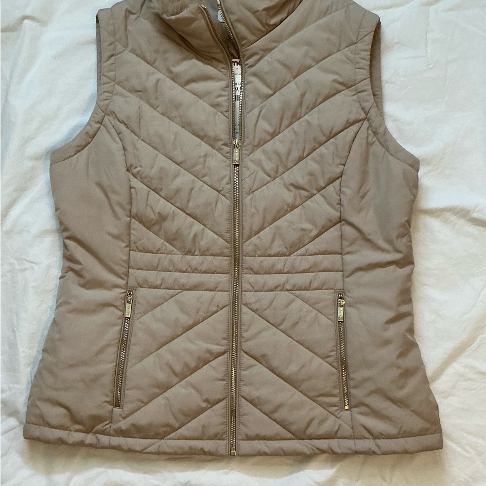 Calvin Klein Beige Quilted Vest with Faux Fur Collar NWT